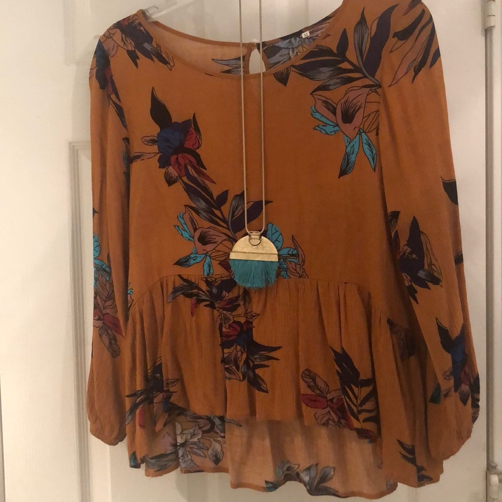 Floral fall blouse.